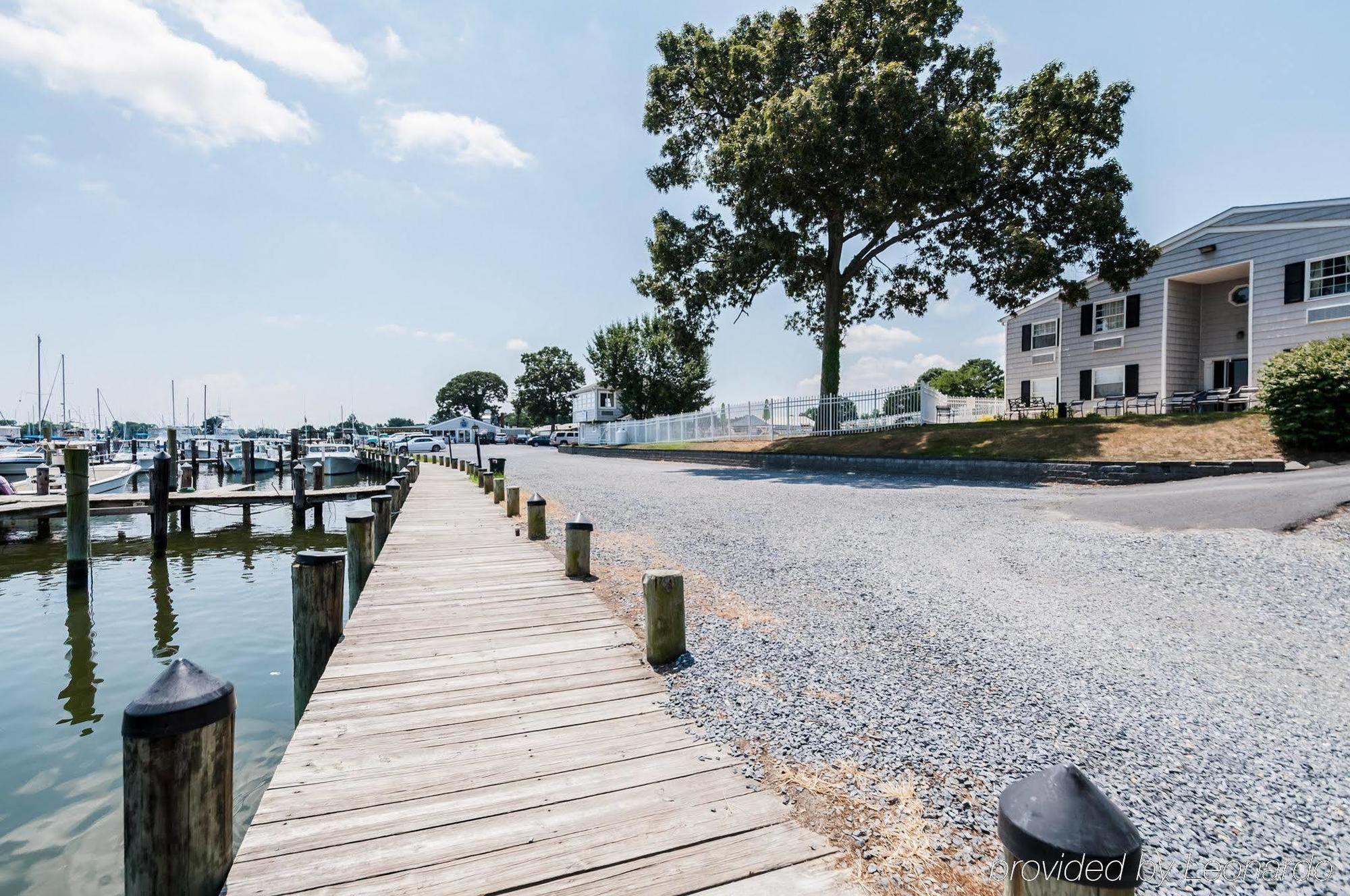Quality Inn Solomons - Beacon Marina Eksteriør billede